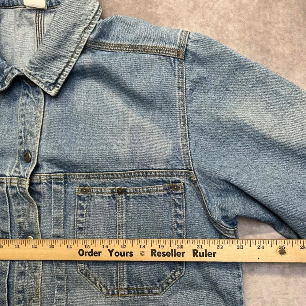 Dockers brand material